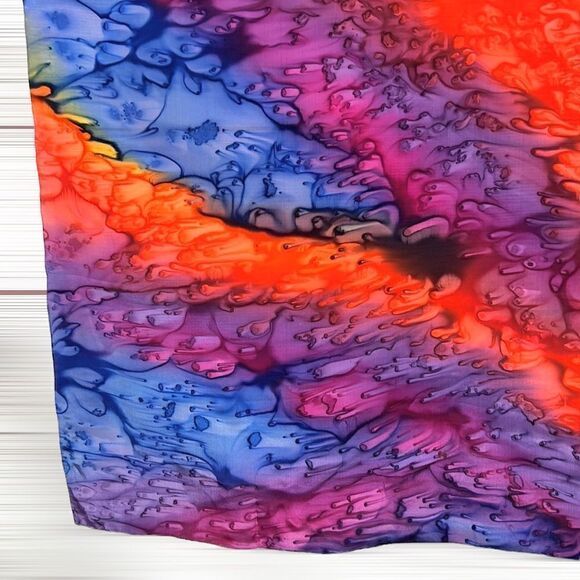 Golden Camel of Shanghai Hand Rolled and Hand Printed 100% Silk Square Scarf - Picture 9 of 11